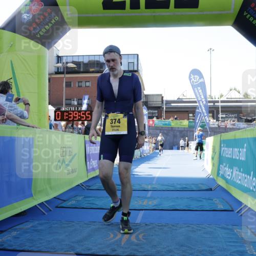 09.08.2026 - GEWOBA Citytriathlon Bremen Yannick Fuchs http://msf.ph/oto/9935492 09.08.2026 11:40:00 Ziel 374, 433 meine-sportfotos.de