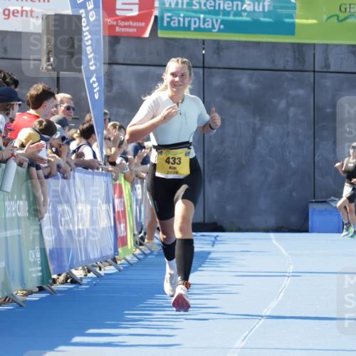 09.08.2026 - GEWOBA Citytriathlon Bremen Yannick Fuchs http://msf.ph/oto/9935496 09.08.2026 11:40:01 Ziel 374, 433 meine-sportfotos.de
