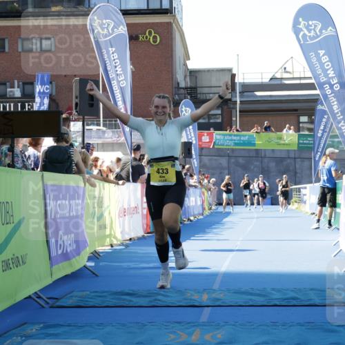 09.08.2026 - GEWOBA Citytriathlon Bremen Yannick Fuchs http://msf.ph/oto/9935500 09.08.2026 11:40:04 Ziel 433 meine-sportfotos.de
