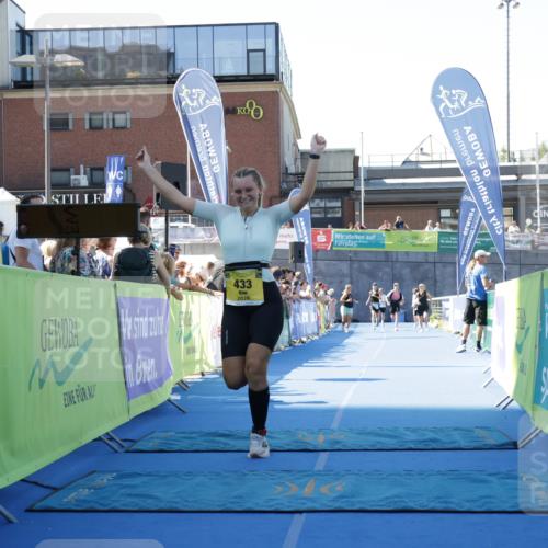 09.08.2026 - GEWOBA Citytriathlon Bremen Yannick Fuchs http://msf.ph/oto/9935504 09.08.2026 11:40:04 Ziel 433 meine-sportfotos.de