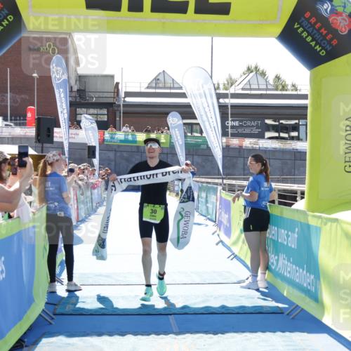 09.08.2026 - GEWOBA Citytriathlon Bremen Yannick Fuchs http://msf.ph/oto/9935506 09.08.2026 14:51:18 Ziel 30, 554 meine-sportfotos.de
