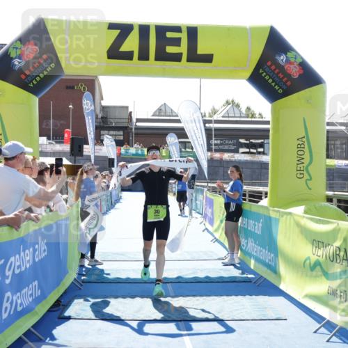 09.08.2026 - GEWOBA Citytriathlon Bremen Yannick Fuchs http://msf.ph/oto/9935512 09.08.2026 14:51:19 Ziel 30 meine-sportfotos.de