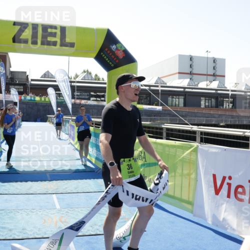 09.08.2026 - GEWOBA Citytriathlon Bremen Yannick Fuchs http://msf.ph/oto/9935546 09.08.2026 14:51:22 Ziel 30 meine-sportfotos.de