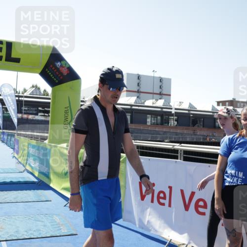 09.08.2026 - GEWOBA Citytriathlon Bremen Yannick Fuchs http://msf.ph/oto/9935580 09.08.2026 14:51:50 Ziel  meine-sportfotos.de