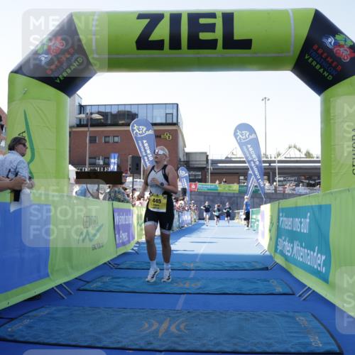 09.08.2026 - GEWOBA Citytriathlon Bremen Yannick Fuchs http://msf.ph/oto/9935626 09.08.2026 11:40:30 Ziel 445 meine-sportfotos.de
