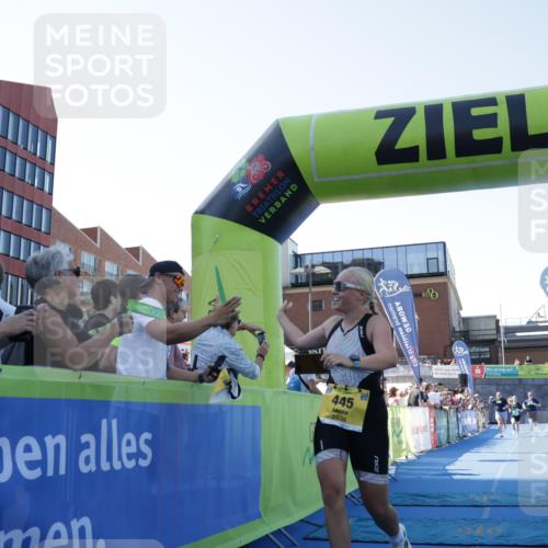 09.08.2026 - GEWOBA Citytriathlon Bremen Yannick Fuchs http://msf.ph/oto/9935633 09.08.2026 11:40:31 Ziel 217, 445 meine-sportfotos.de
