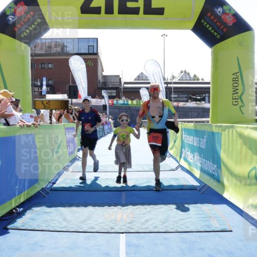 09.08.2026 - GEWOBA Citytriathlon Bremen Yannick Fuchs http://msf.ph/oto/9935634 09.08.2026 14:52:25 Ziel 753 meine-sportfotos.de