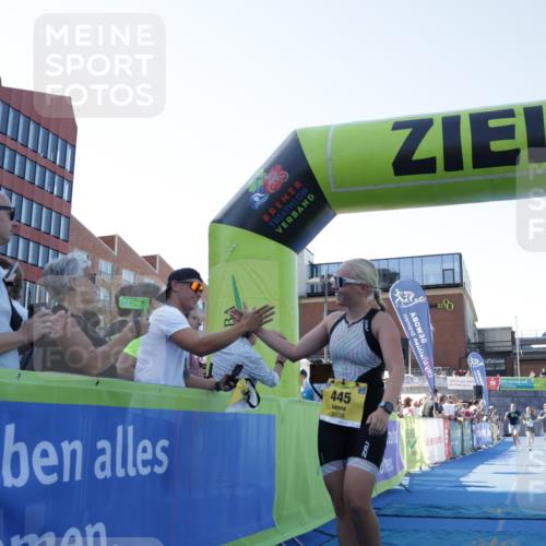 09.08.2026 - GEWOBA Citytriathlon Bremen Yannick Fuchs http://msf.ph/oto/9935635 09.08.2026 11:40:32 Ziel 217, 445 meine-sportfotos.de