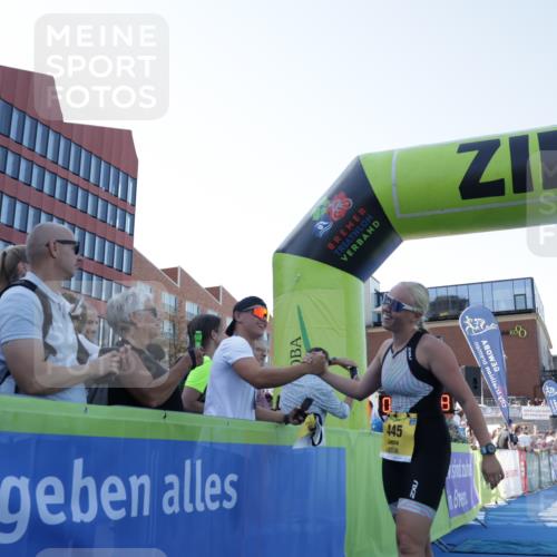 09.08.2026 - GEWOBA Citytriathlon Bremen Yannick Fuchs http://msf.ph/oto/9935638 09.08.2026 11:40:32 Ziel 217, 445 meine-sportfotos.de