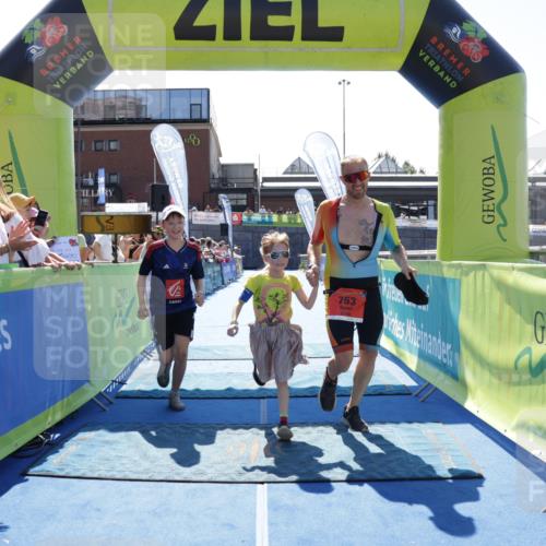 09.08.2026 - GEWOBA Citytriathlon Bremen Yannick Fuchs http://msf.ph/oto/9935639 09.08.2026 14:52:25 Ziel 753 meine-sportfotos.de
