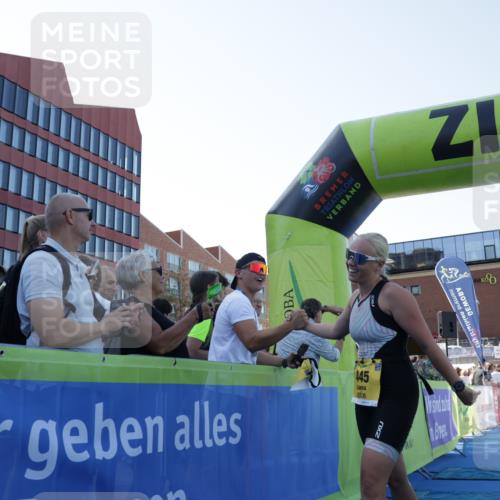 09.08.2026 - GEWOBA Citytriathlon Bremen Yannick Fuchs http://msf.ph/oto/9935640 09.08.2026 11:40:32 Ziel 217, 445 meine-sportfotos.de
