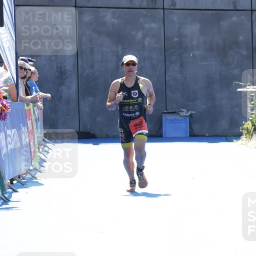 09.08.2026 - GEWOBA Citytriathlon Bremen Yannick Fuchs http://msf.ph/oto/9935652 09.08.2026 14:52:39 Ziel  meine-sportfotos.de