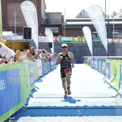 09.08.2026 - GEWOBA Citytriathlon Bremen Yannick Fuchs http://msf.ph/oto/9935663 09.08.2026 14:52:45 Ziel 853 meine-sportfotos.de