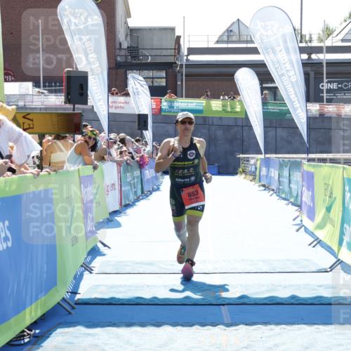 09.08.2026 - GEWOBA Citytriathlon Bremen Yannick Fuchs http://msf.ph/oto/9935665 09.08.2026 14:52:45 Ziel 853 meine-sportfotos.de