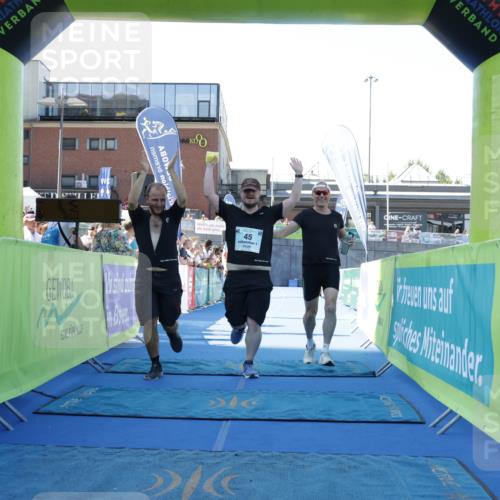 09.08.2026 - GEWOBA Citytriathlon Bremen Yannick Fuchs http://msf.ph/oto/9935783 09.08.2026 11:41:08 Ziel 45, 394 meine-sportfotos.de