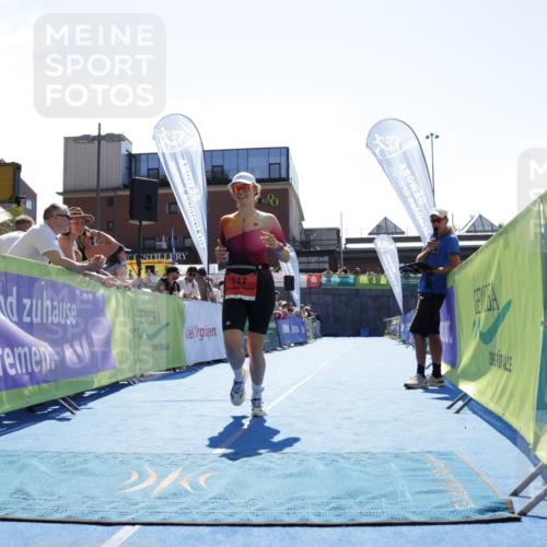 09.08.2026 - GEWOBA Citytriathlon Bremen Yannick Fuchs http://msf.ph/oto/9935845 09.08.2026 14:56:50 Ziel 947 meine-sportfotos.de
