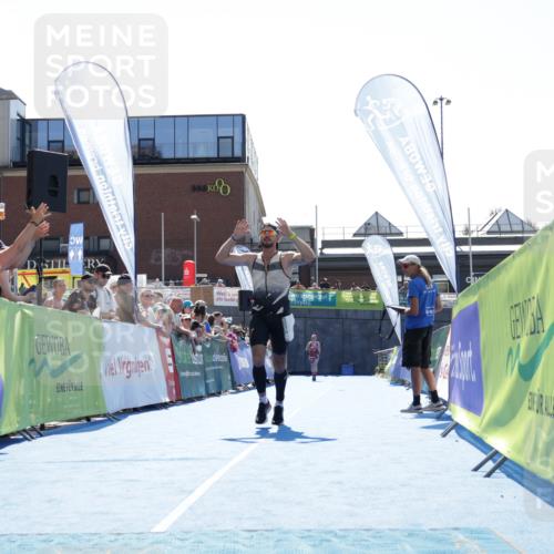 09.08.2026 - GEWOBA Citytriathlon Bremen Yannick Fuchs http://msf.ph/oto/9935857 09.08.2026 14:57:40 Ziel 1006, 1006 meine-sportfotos.de
