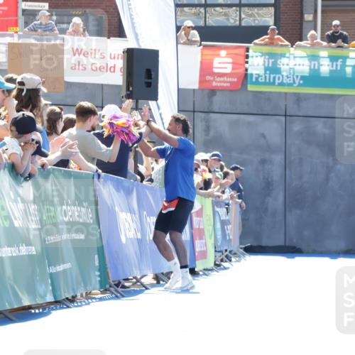 09.08.2026 - GEWOBA Citytriathlon Bremen Yannick Fuchs http://msf.ph/oto/9935888 09.08.2026 14:57:55 Ziel 946 meine-sportfotos.de