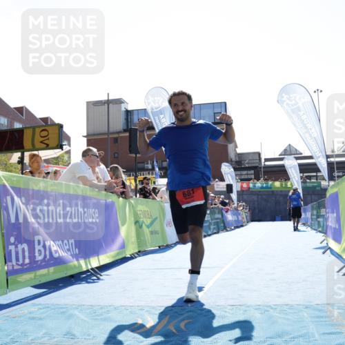 09.08.2026 - GEWOBA Citytriathlon Bremen Yannick Fuchs http://msf.ph/oto/9935902 09.08.2026 14:58:04 Ziel 681 meine-sportfotos.de