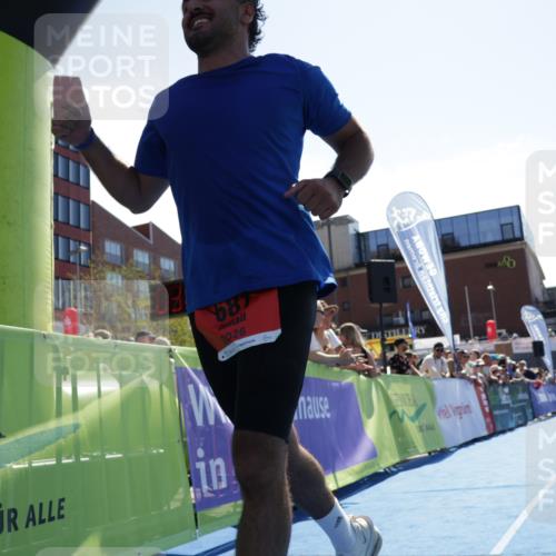 09.08.2026 - GEWOBA Citytriathlon Bremen Yannick Fuchs http://msf.ph/oto/9935906 09.08.2026 14:58:05 Ziel 681 meine-sportfotos.de