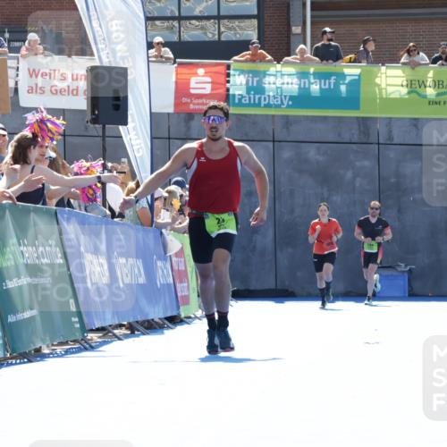 09.08.2026 - GEWOBA Citytriathlon Bremen Yannick Fuchs http://msf.ph/oto/9935911 09.08.2026 14:58:36 Ziel 23 meine-sportfotos.de