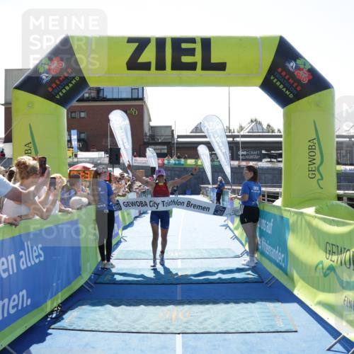 09.08.2026 - GEWOBA Citytriathlon Bremen Yannick Fuchs http://msf.ph/oto/9935991 09.08.2026 14:59:43 Ziel 331 meine-sportfotos.de
