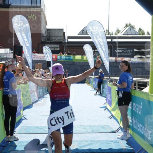 09.08.2026 - GEWOBA Citytriathlon Bremen Yannick Fuchs http://msf.ph/oto/9935995 09.08.2026 14:59:44 Ziel 331 meine-sportfotos.de