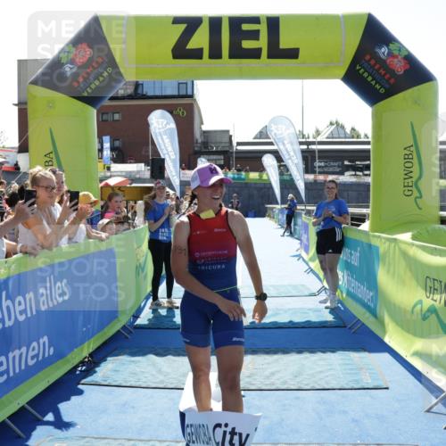 09.08.2026 - GEWOBA Citytriathlon Bremen Yannick Fuchs http://msf.ph/oto/9936002 09.08.2026 14:59:45 Ziel 160, 331 meine-sportfotos.de