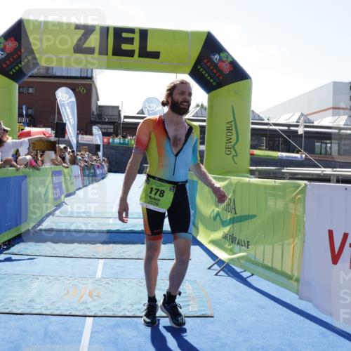 09.08.2026 - GEWOBA Citytriathlon Bremen Yannick Fuchs http://msf.ph/oto/9936087 09.08.2026 15:01:21 Ziel 120, 178 meine-sportfotos.de