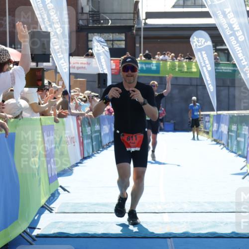 09.08.2026 - GEWOBA Citytriathlon Bremen Yannick Fuchs http://msf.ph/oto/9936098 09.08.2026 15:01:52 Ziel 185 meine-sportfotos.de