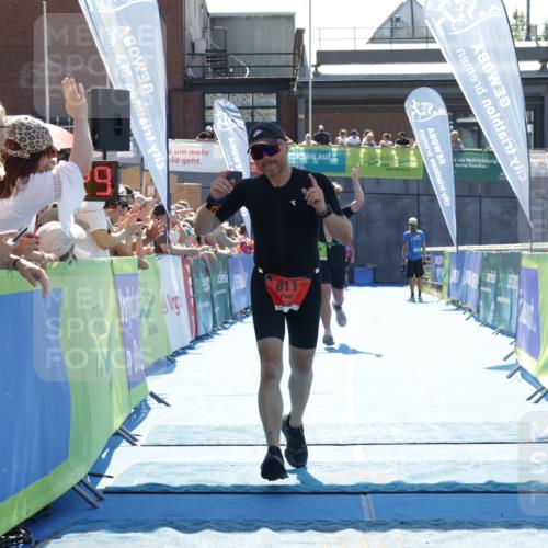 09.08.2026 - GEWOBA Citytriathlon Bremen Yannick Fuchs http://msf.ph/oto/9936099 09.08.2026 15:01:52 Ziel 185 meine-sportfotos.de