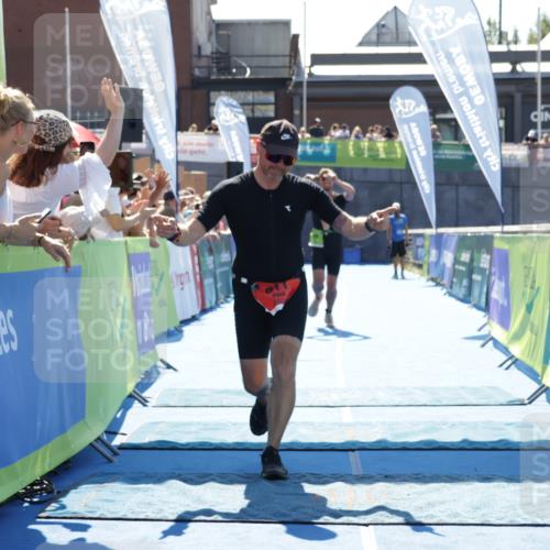 09.08.2026 - GEWOBA Citytriathlon Bremen Yannick Fuchs http://msf.ph/oto/9936100 09.08.2026 15:01:53 Ziel 185 meine-sportfotos.de