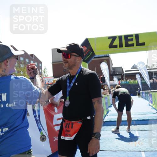 09.08.2026 - GEWOBA Citytriathlon Bremen Yannick Fuchs http://msf.ph/oto/9936110 09.08.2026 15:01:59 Ziel 185 meine-sportfotos.de