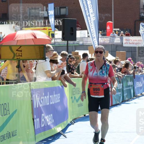 09.08.2026 - GEWOBA Citytriathlon Bremen Yannick Fuchs http://msf.ph/oto/9936115 09.08.2026 15:02:08 Ziel 200, 999 meine-sportfotos.de