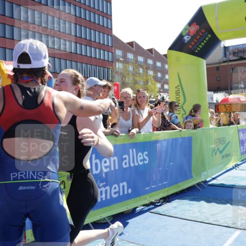 09.08.2026 - GEWOBA Citytriathlon Bremen Yannick Fuchs http://msf.ph/oto/9936132 09.08.2026 15:02:14 Ziel 200 meine-sportfotos.de