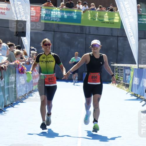 09.08.2026 - GEWOBA Citytriathlon Bremen Yannick Fuchs http://msf.ph/oto/9936149 09.08.2026 15:02:33 Ziel 890, 917 meine-sportfotos.de
