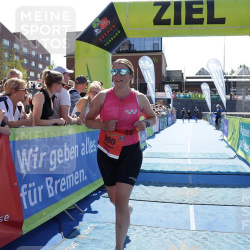 09.08.2026 - GEWOBA Citytriathlon Bremen Yannick Fuchs http://msf.ph/oto/9936186 09.08.2026 15:02:53 Ziel 990 meine-sportfotos.de