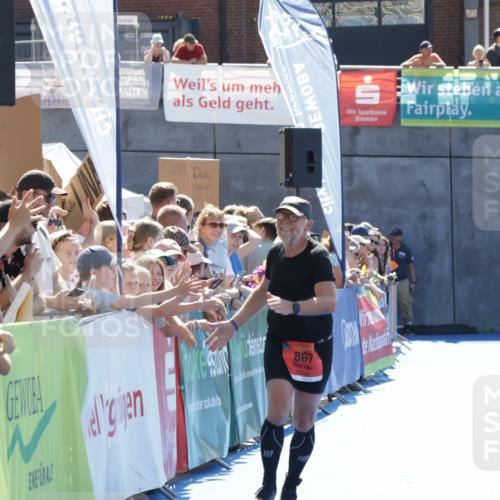 09.08.2026 - GEWOBA Citytriathlon Bremen Yannick Fuchs http://msf.ph/oto/9936212 09.08.2026 15:03:11 Ziel 867 meine-sportfotos.de