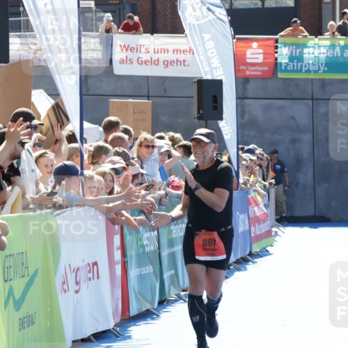 09.08.2026 - GEWOBA Citytriathlon Bremen Yannick Fuchs http://msf.ph/oto/9936213 09.08.2026 15:03:11 Ziel 867 meine-sportfotos.de