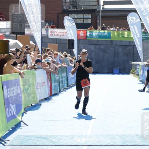 09.08.2026 - GEWOBA Citytriathlon Bremen Yannick Fuchs http://msf.ph/oto/9936217 09.08.2026 15:03:12 Ziel 867 meine-sportfotos.de
