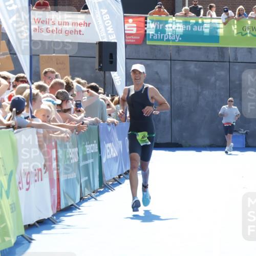 09.08.2026 - GEWOBA Citytriathlon Bremen Yannick Fuchs http://msf.ph/oto/9936228 09.08.2026 15:03:21 Ziel 433 meine-sportfotos.de