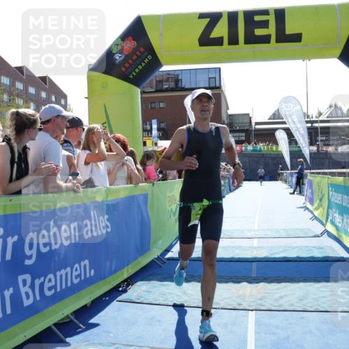 09.08.2026 - GEWOBA Citytriathlon Bremen Yannick Fuchs http://msf.ph/oto/9936239 09.08.2026 15:03:25 Ziel 433 meine-sportfotos.de