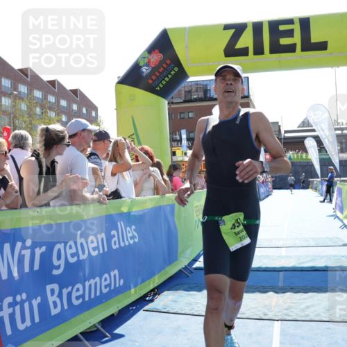 09.08.2026 - GEWOBA Citytriathlon Bremen Yannick Fuchs http://msf.ph/oto/9936241 09.08.2026 15:03:26 Ziel 433 meine-sportfotos.de