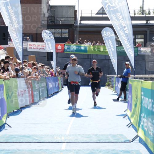 09.08.2026 - GEWOBA Citytriathlon Bremen Yannick Fuchs http://msf.ph/oto/9936249 09.08.2026 15:03:34 Ziel 112, 189, 724 meine-sportfotos.de