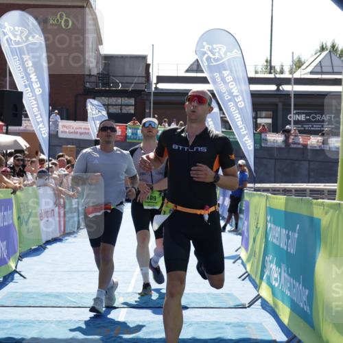 09.08.2026 - GEWOBA Citytriathlon Bremen Yannick Fuchs http://msf.ph/oto/9936254 09.08.2026 15:03:37 Ziel 112, 189, 724 meine-sportfotos.de