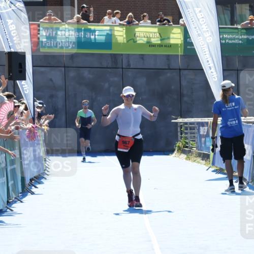 09.08.2026 - GEWOBA Citytriathlon Bremen Yannick Fuchs http://msf.ph/oto/9936296 09.08.2026 15:04:26 Ziel 967 meine-sportfotos.de