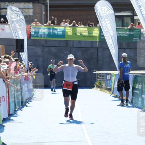 09.08.2026 - GEWOBA Citytriathlon Bremen Yannick Fuchs http://msf.ph/oto/9936298 09.08.2026 15:04:27 Ziel 967 meine-sportfotos.de