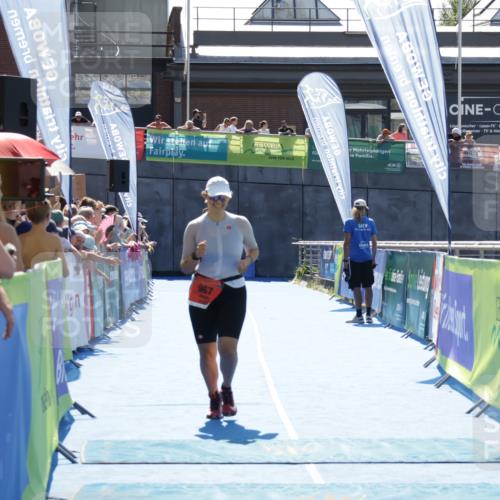 09.08.2026 - GEWOBA Citytriathlon Bremen Yannick Fuchs http://msf.ph/oto/9936303 09.08.2026 15:04:29 Ziel 967 meine-sportfotos.de