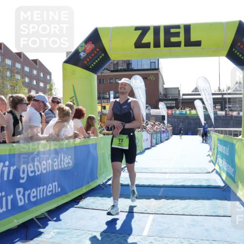 09.08.2026 - GEWOBA Citytriathlon Bremen Yannick Fuchs http://msf.ph/oto/9936332 09.08.2026 15:04:47 Ziel 72 meine-sportfotos.de