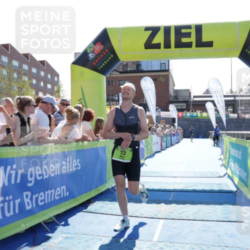 09.08.2026 - GEWOBA Citytriathlon Bremen Yannick Fuchs http://msf.ph/oto/9936333 09.08.2026 15:04:47 Ziel 72 meine-sportfotos.de